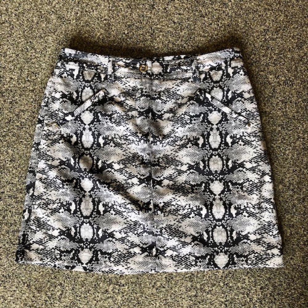 n'vo By Lanctot Black And Gray Snake Skin Athletic Skort Size 4
